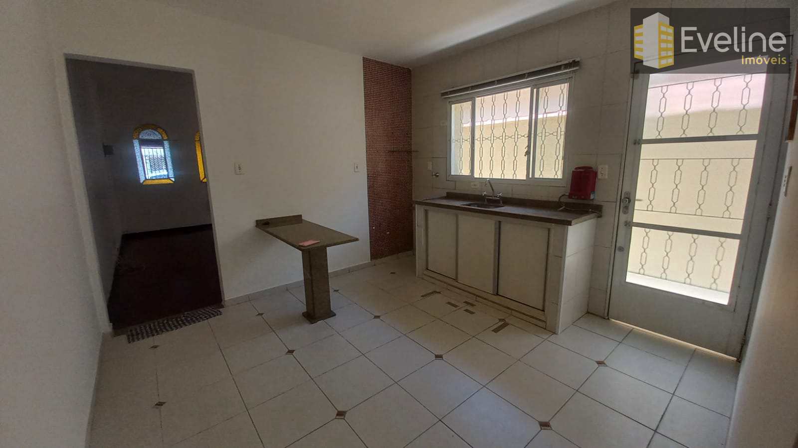 Casa à venda com 2 quartos, 150m² - Foto 7