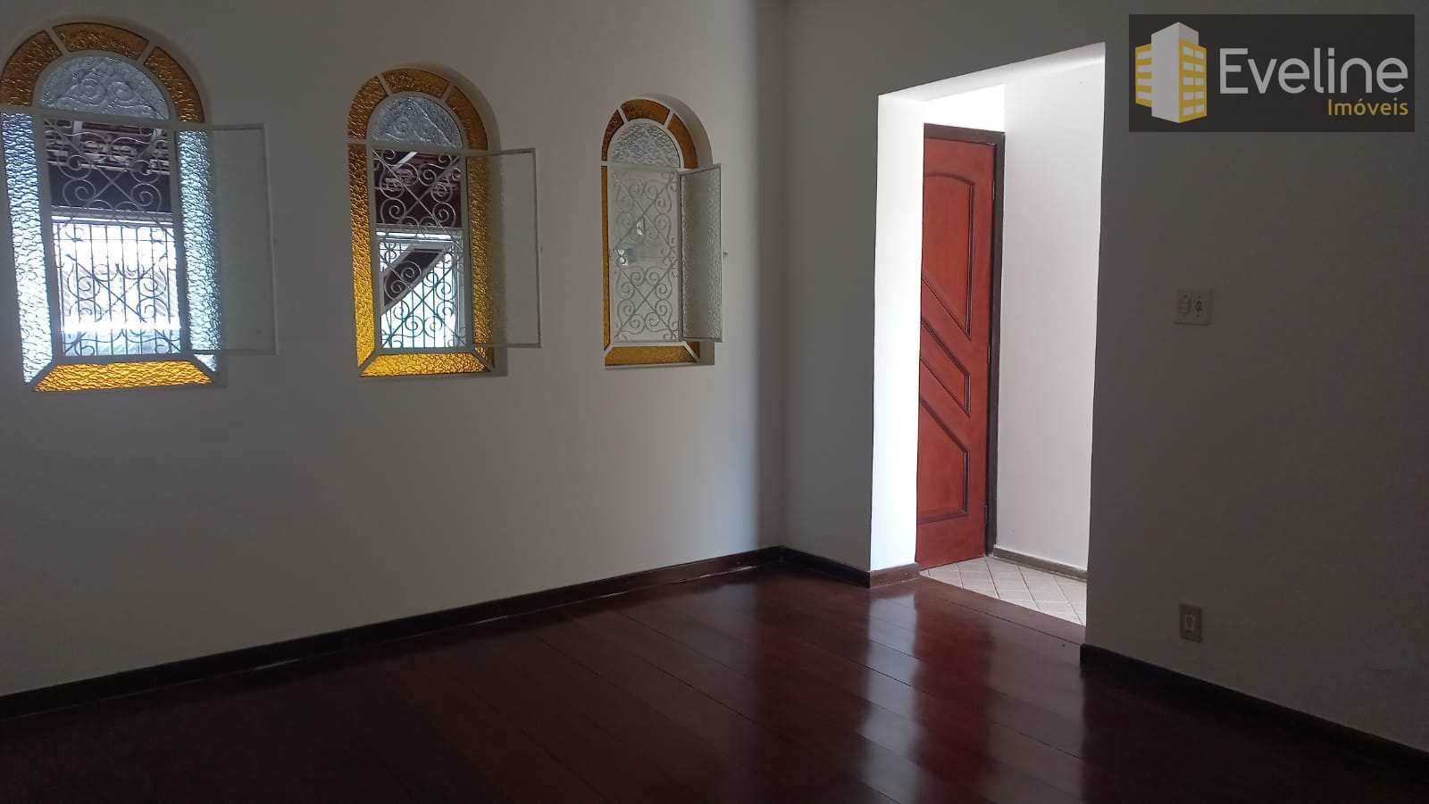 Casa à venda com 2 quartos, 150m² - Foto 4