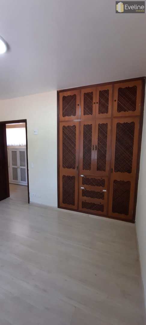 Casa para alugar com 4 quartos, 150m² - Foto 18