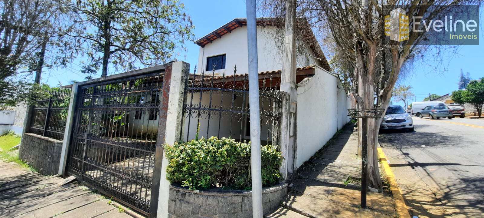 Casa para alugar com 4 quartos, 150m² - Foto 2