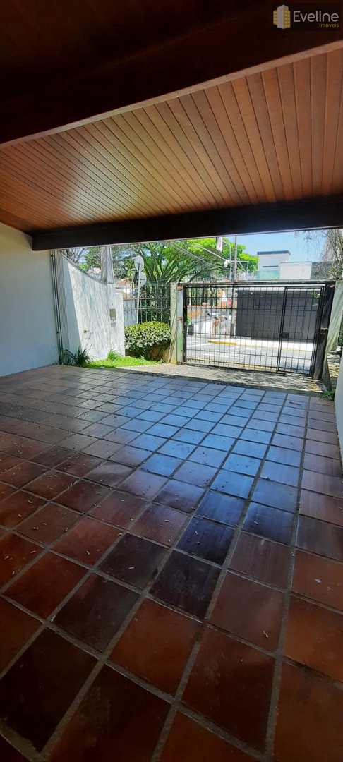 Casa para alugar com 4 quartos, 150m² - Foto 4