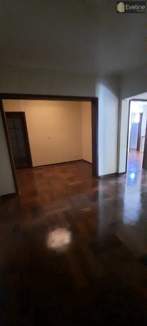 Casa para alugar com 4 quartos, 150m² - Foto 10