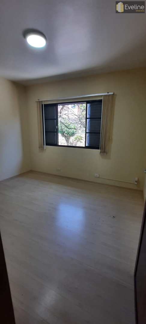 Casa para alugar com 4 quartos, 150m² - Foto 17