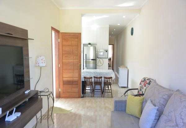 Casa à venda com 3 quartos, 80m² - Foto 3