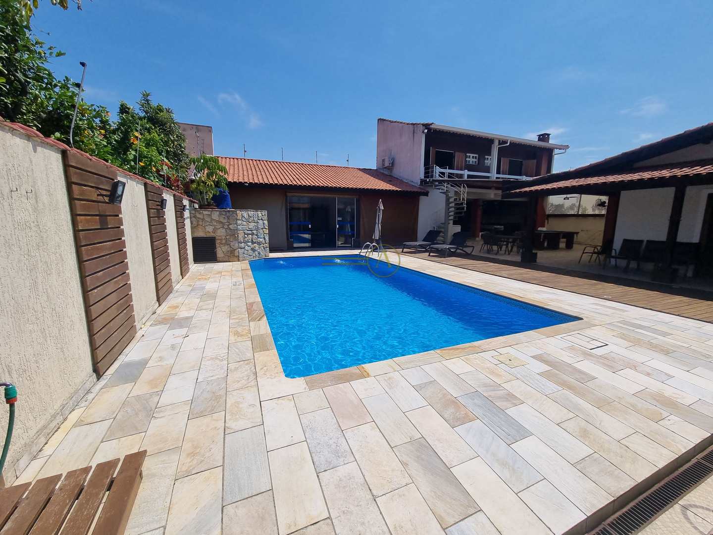 Casa à venda com 6 quartos, 357m² - Foto 21