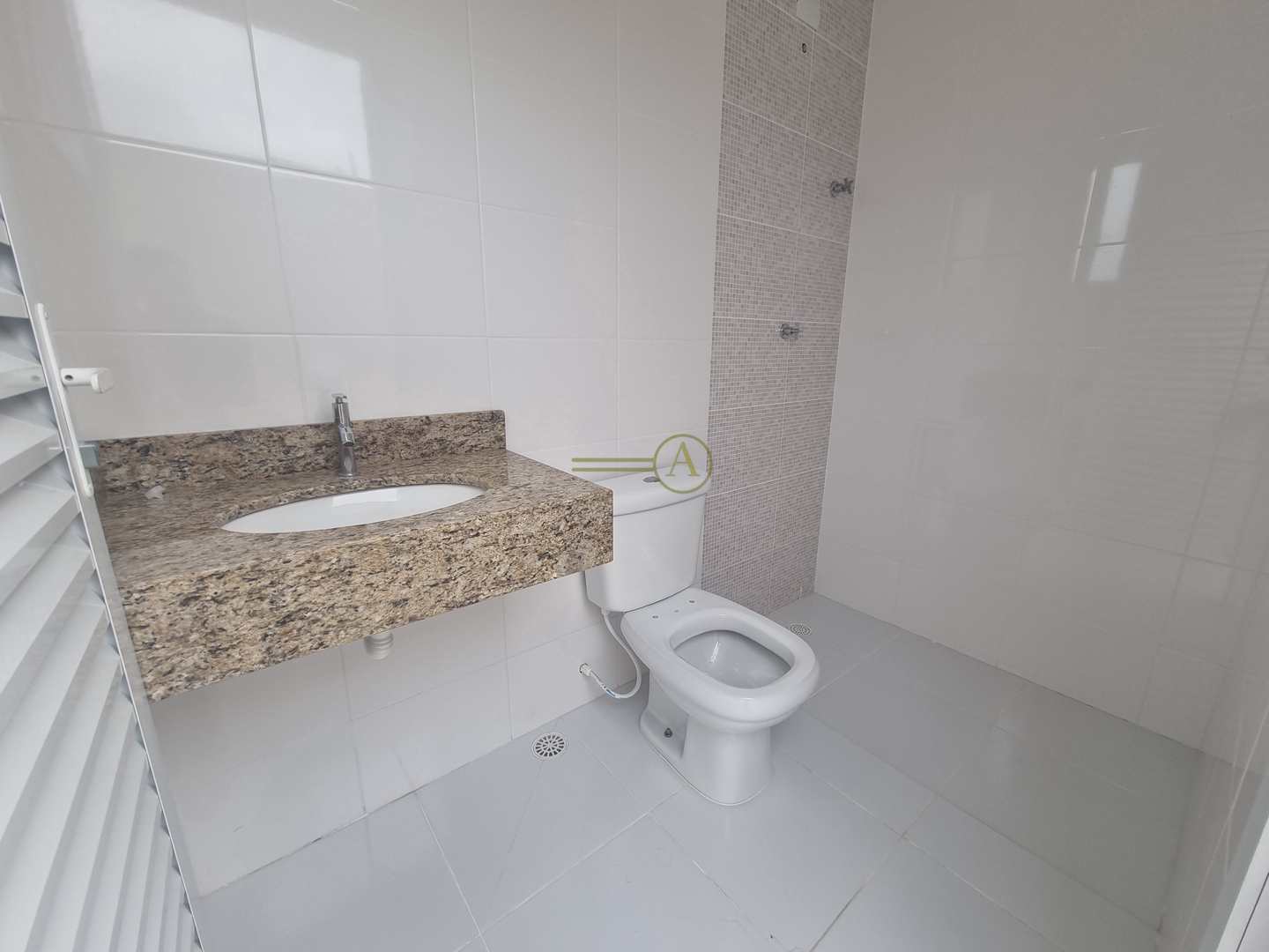 Sobrado à venda com 4 quartos, 250m² - Foto 29