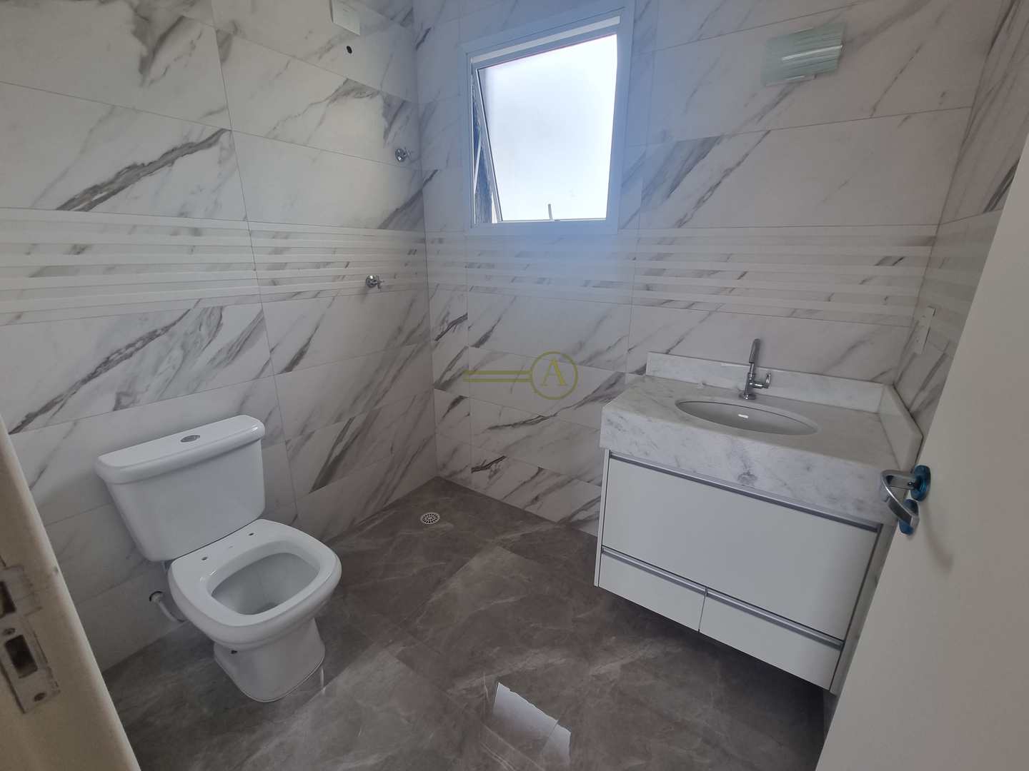 Sobrado à venda com 4 quartos, 250m² - Foto 18