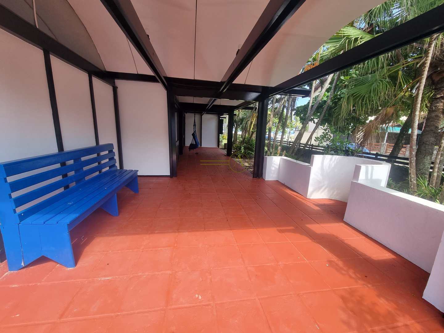 Casa à venda com 4 quartos, 195m² - Foto 2