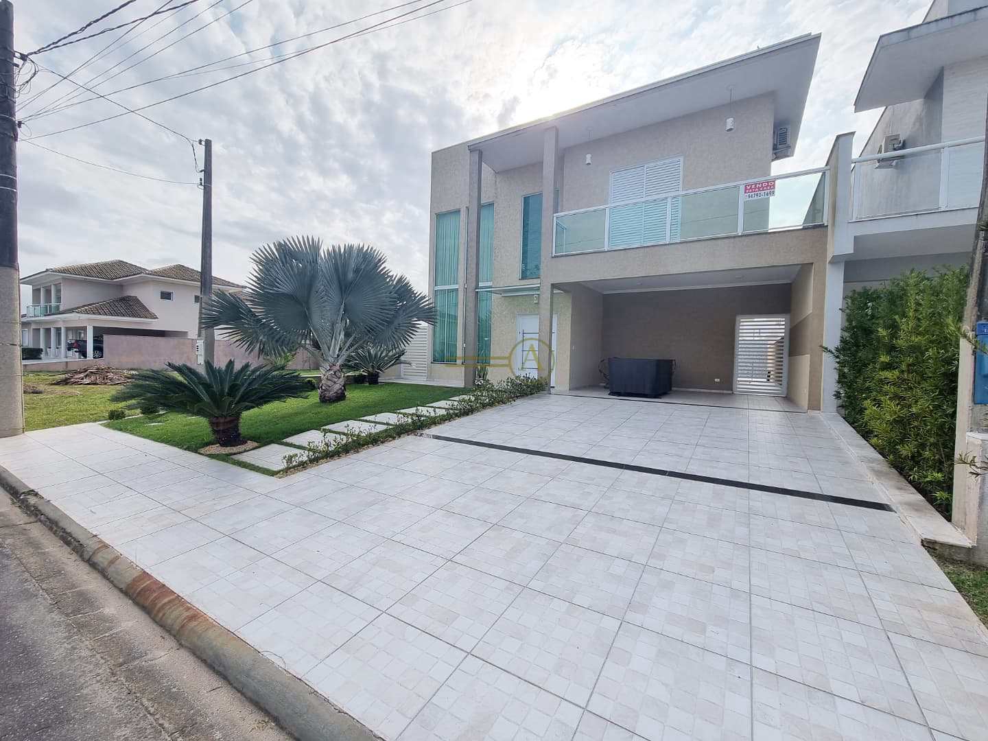 Sobrado à venda com 5 quartos, 258m² - Foto 2