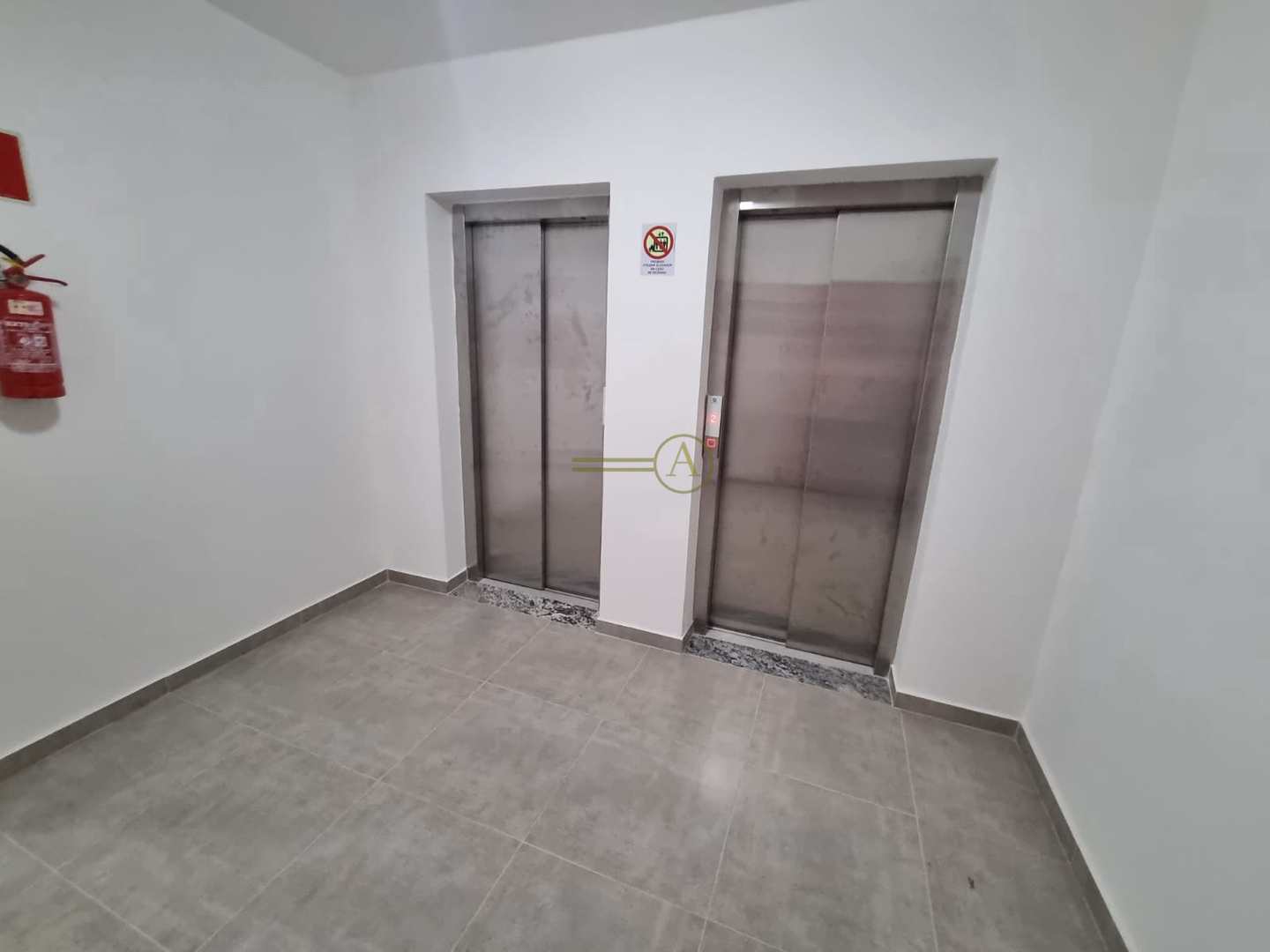 Apartamento à venda com 2 quartos, 80m² - Foto 12