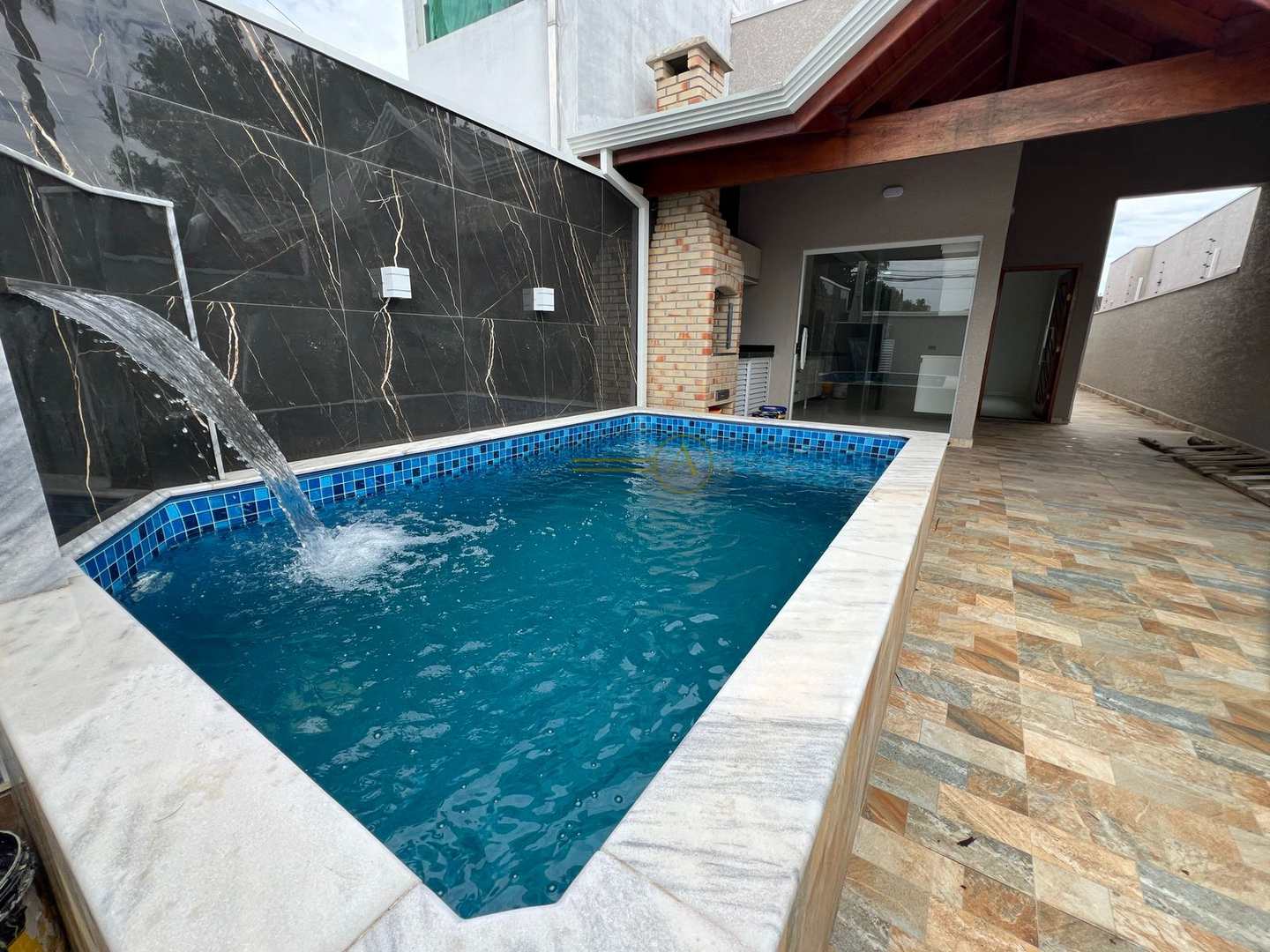 Casa à venda com 3 quartos, 100m² - Foto 15