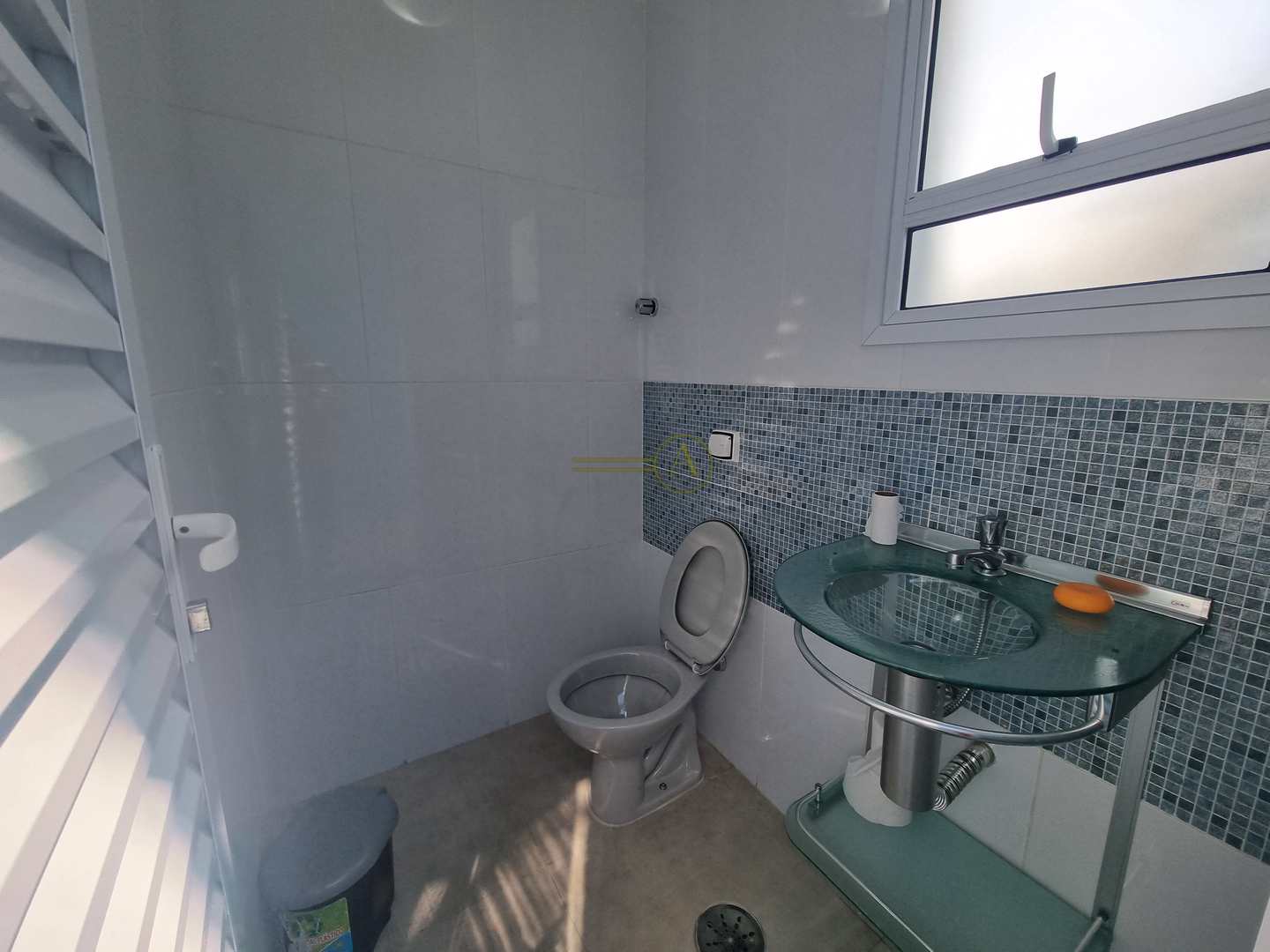 Casa à venda com 4 quartos, 150m² - Foto 17