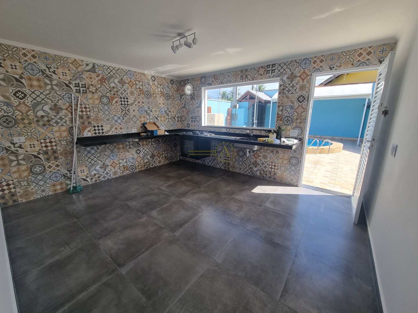 Casa à venda com 4 quartos, 150m² - Foto 5