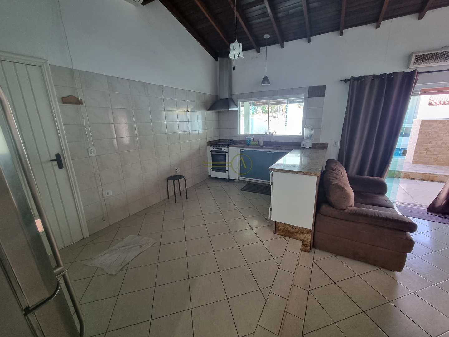 Casa à venda com 2 quartos, 175m² - Foto 10