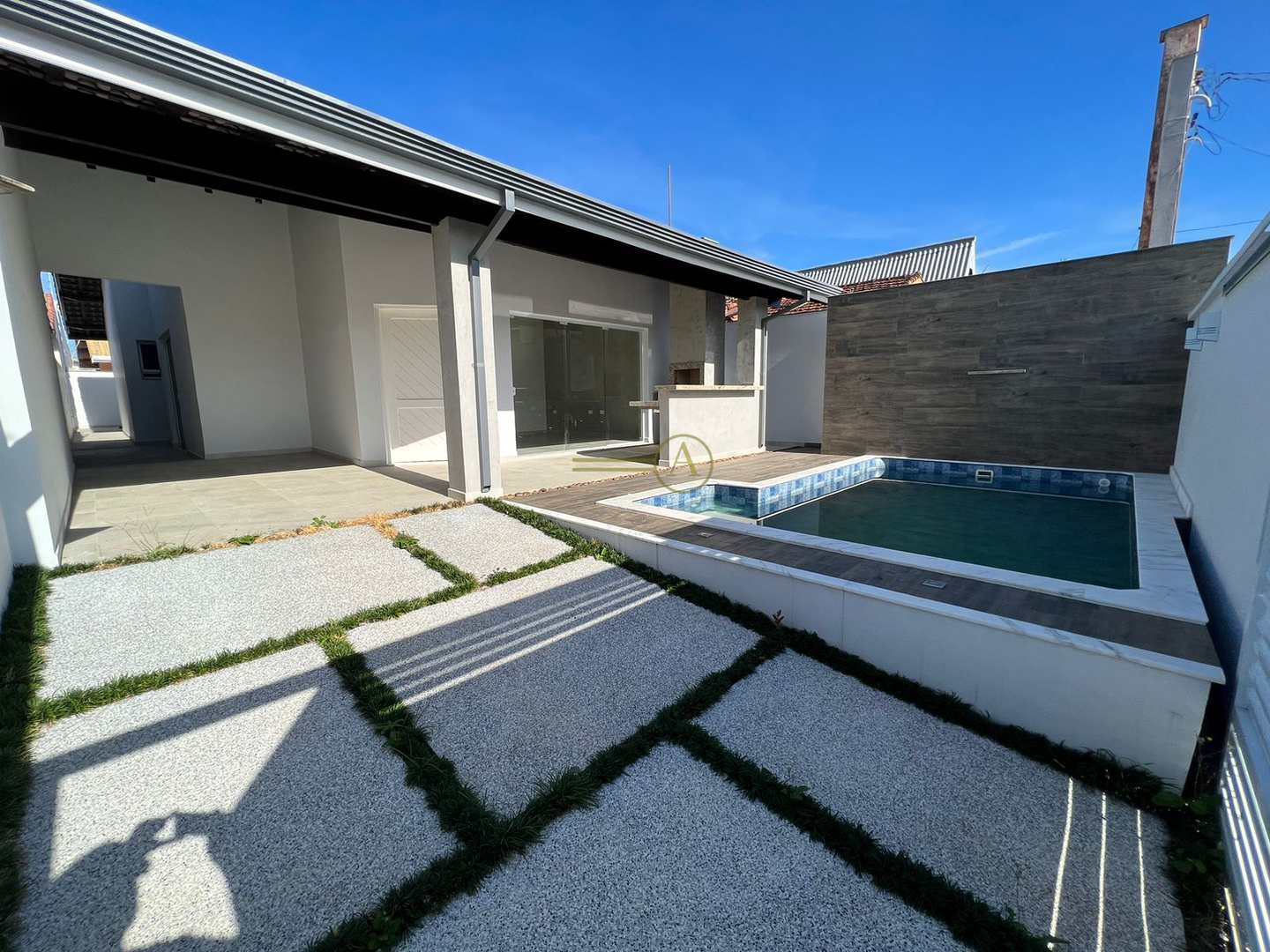 Casa com 3 dorms, Balneário Oásis, Peruíbe - R$ 800 mil, Cod: 717