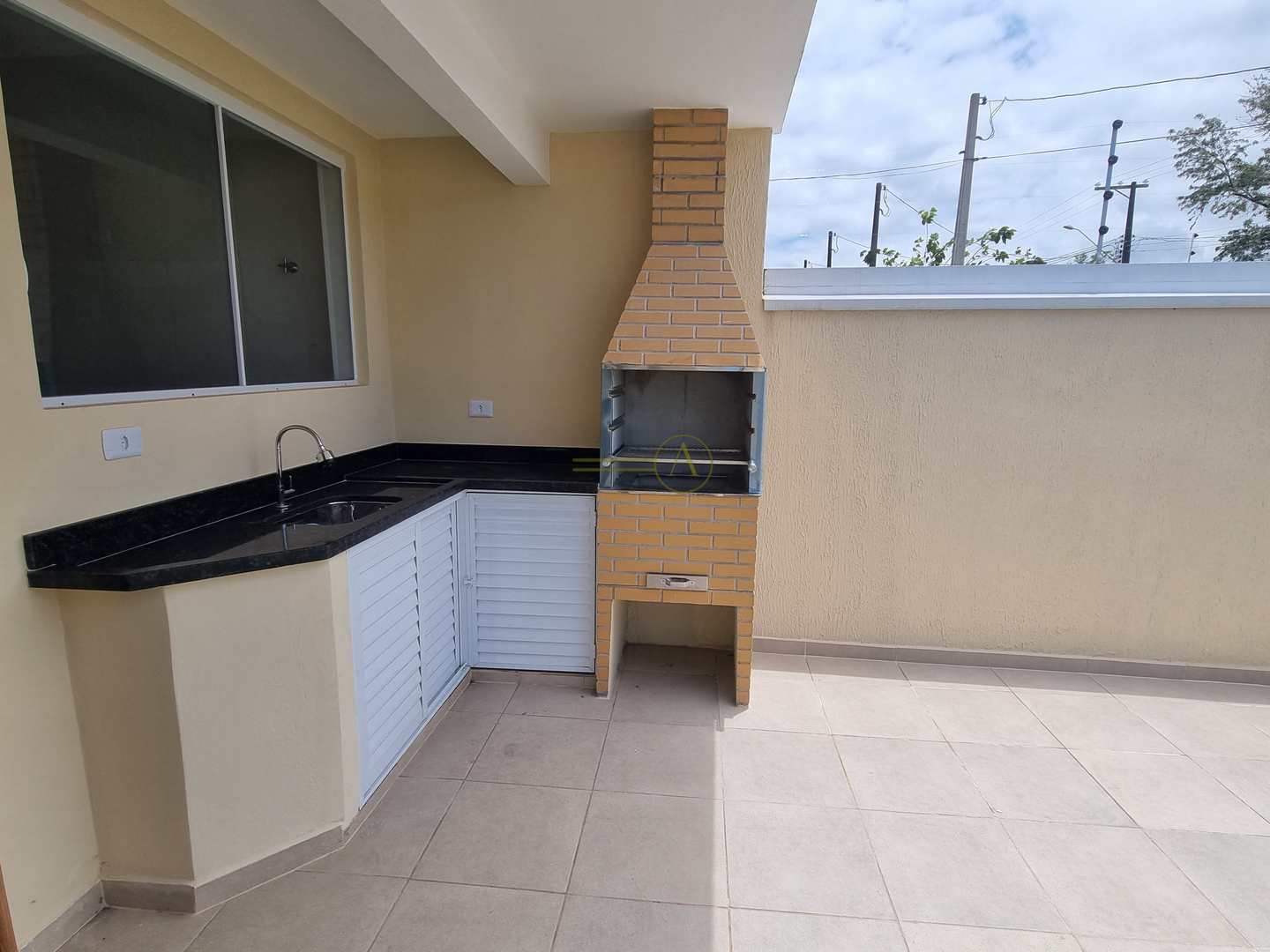 Casa à venda com 3 quartos, 78m² - Foto 2