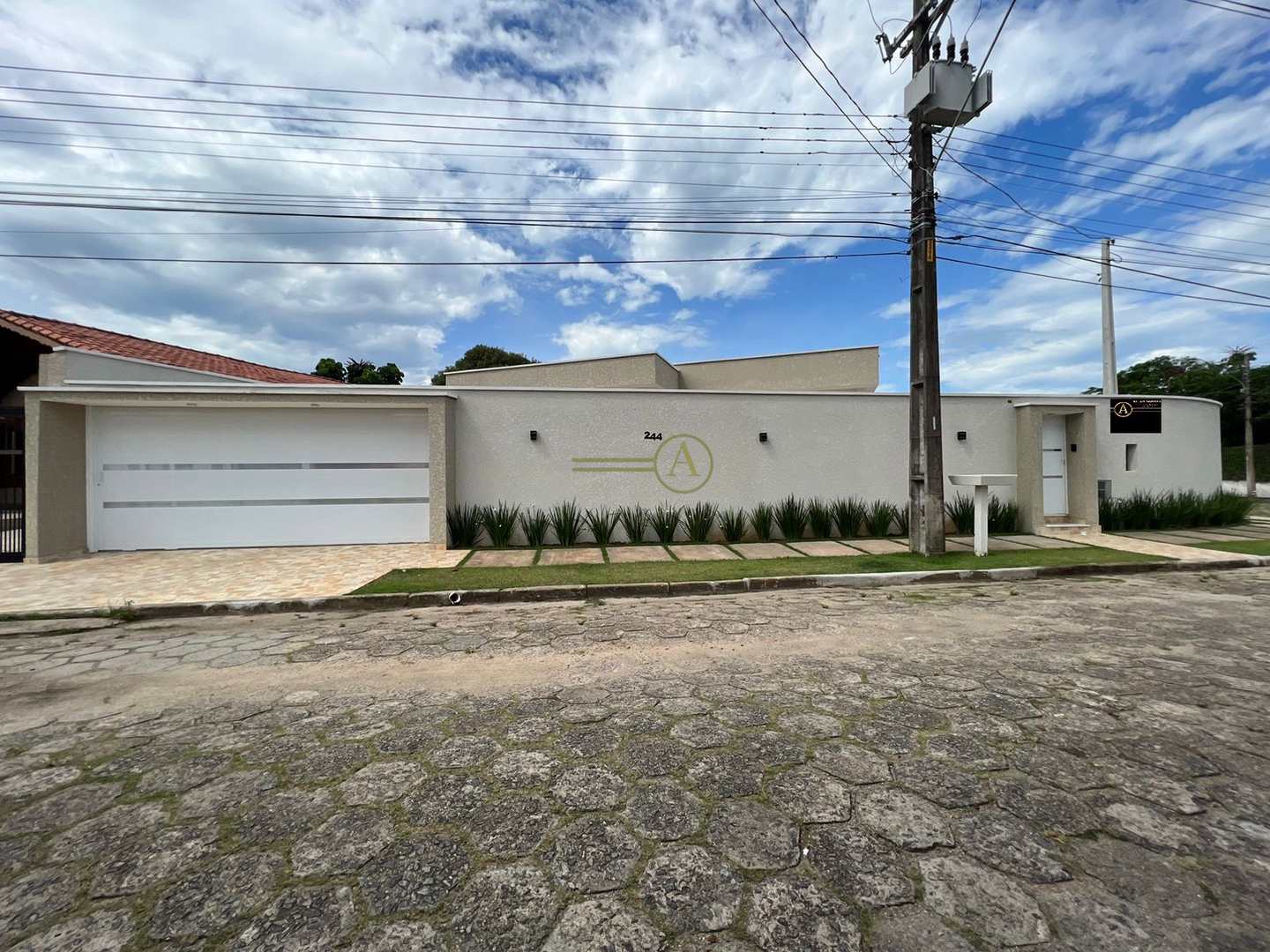 Casa à venda com 4 quartos, 200m² - Foto 29