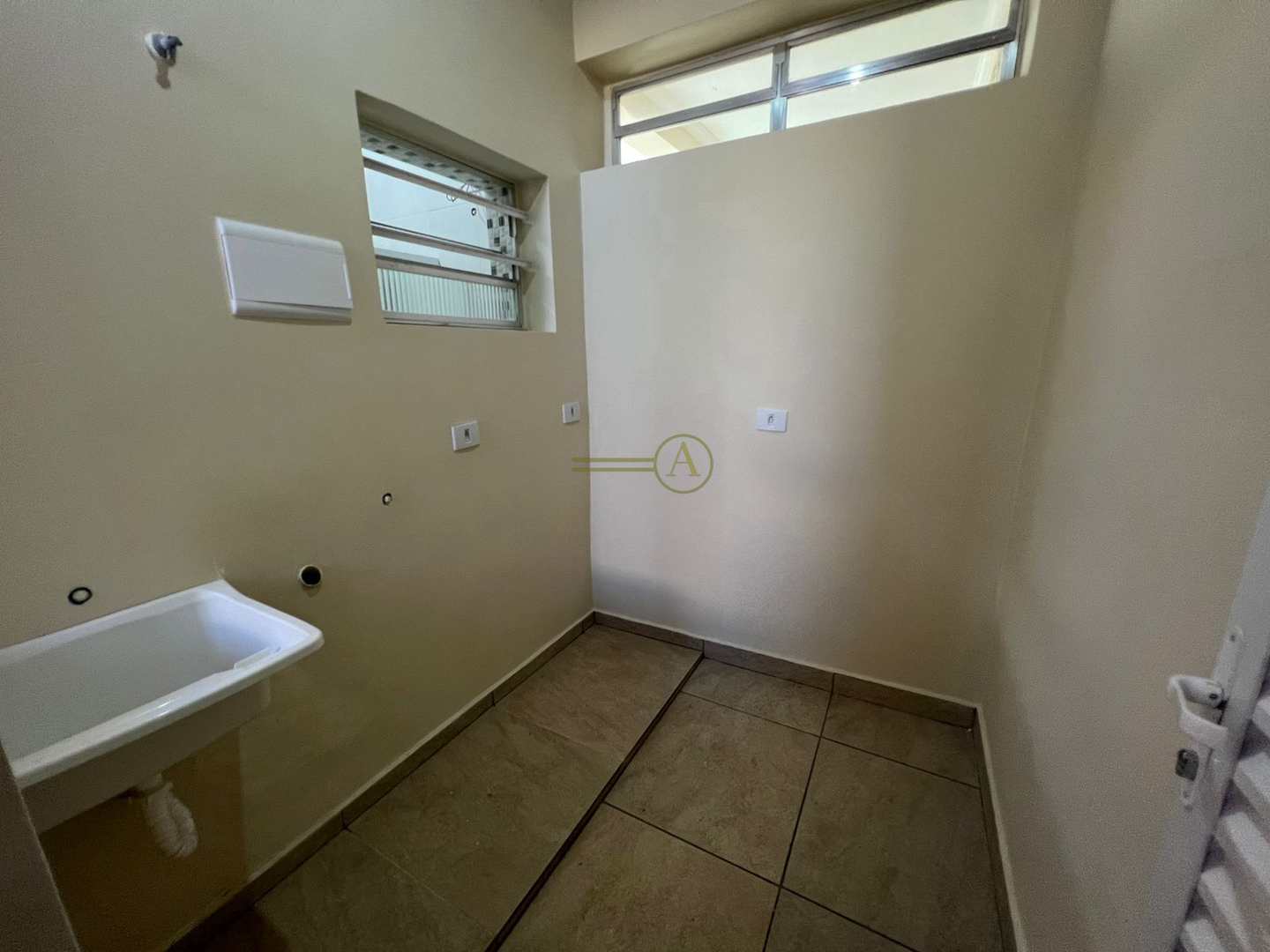 Casa à venda com 2 quartos, 72m² - Foto 11