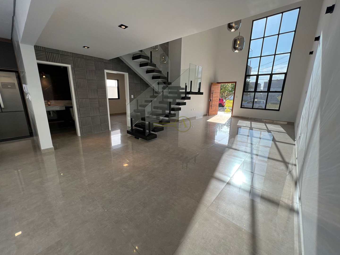 Sobrado à venda com 4 quartos, 215m² - Foto 4