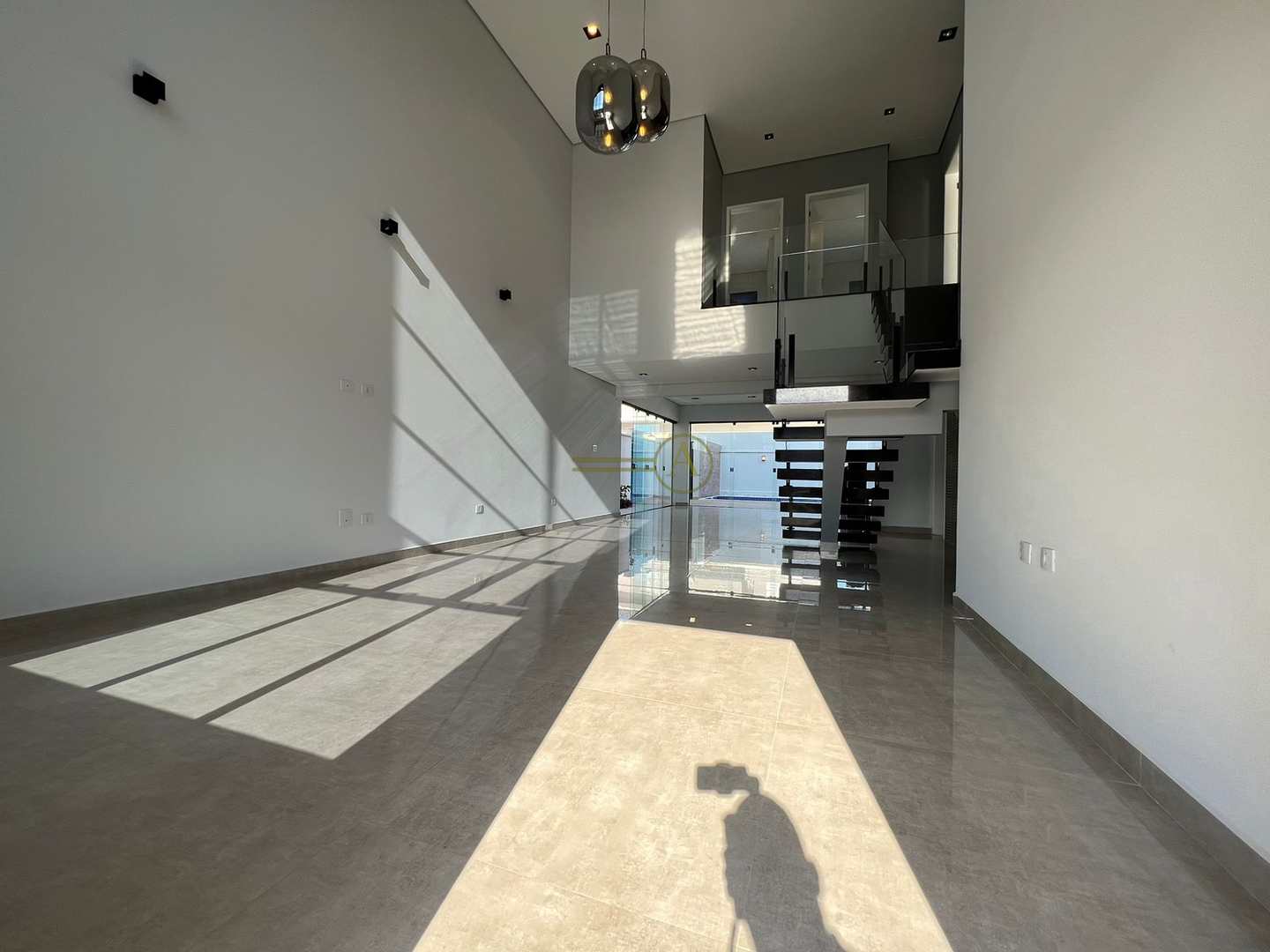 Sobrado à venda com 4 quartos, 215m² - Foto 3