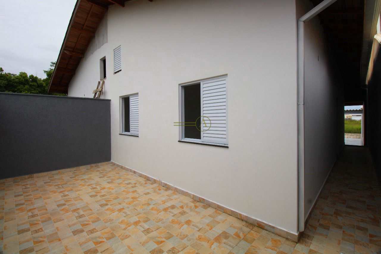 Casa à venda com 2 quartos, 87m² - Foto 11