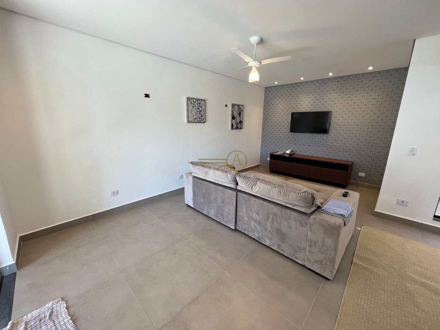 Casa à venda com 2 quartos, 66m² - Foto 4