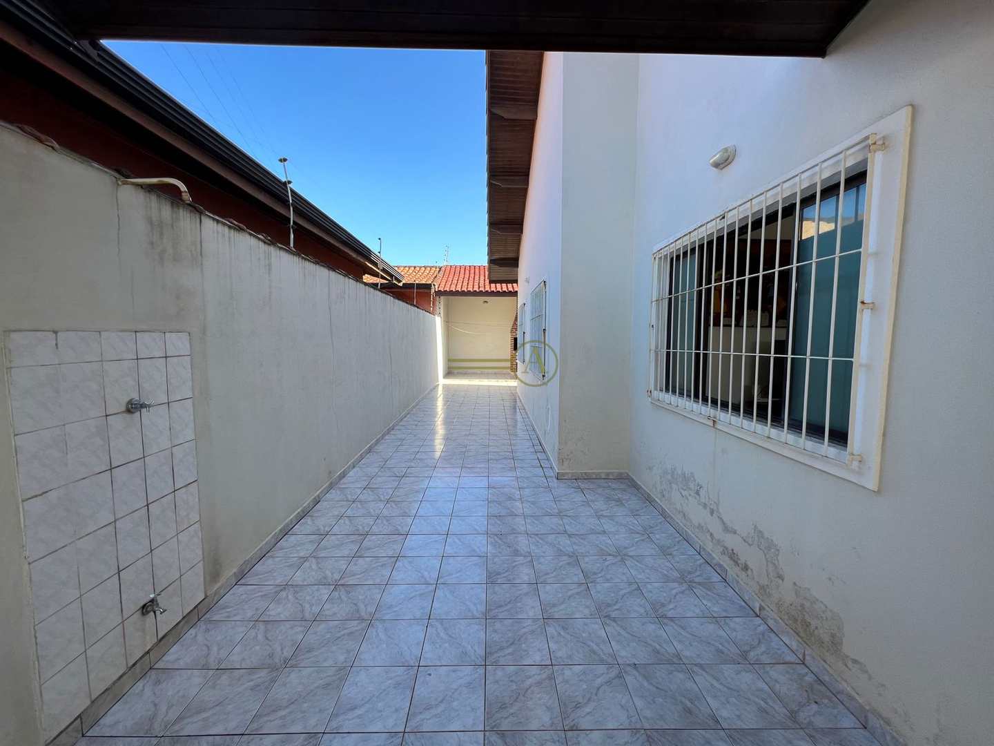 Casa à venda com 3 quartos, 144m² - Foto 11