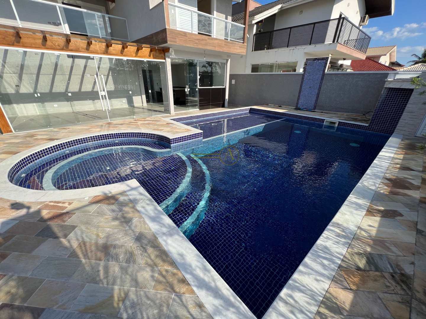 Sobrado à venda com 5 quartos, 218m² - Foto 40