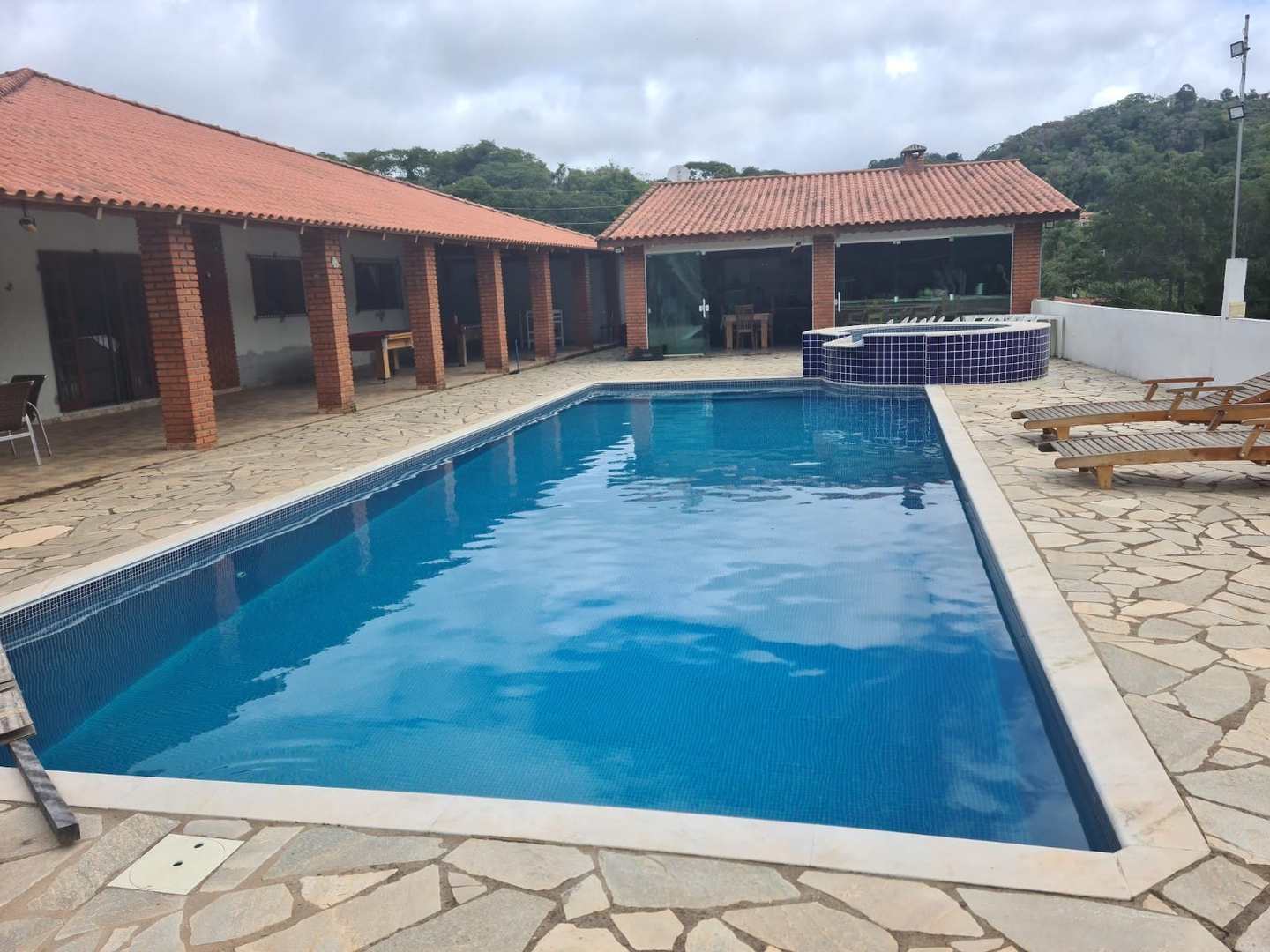 Chácara à venda com 3 quartos, 8000m² - Foto 2