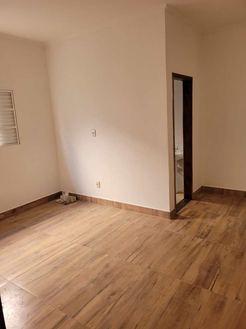Casa à venda com 2 quartos, 300m² - Foto 9