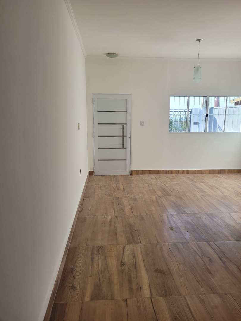 Casa à venda com 2 quartos, 300m² - Foto 1