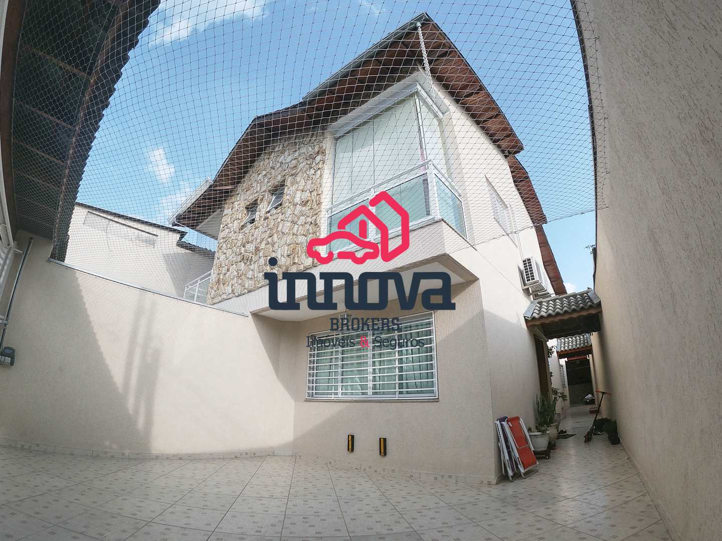 Sobrado à venda com 3 quartos, 109m² - Foto 1