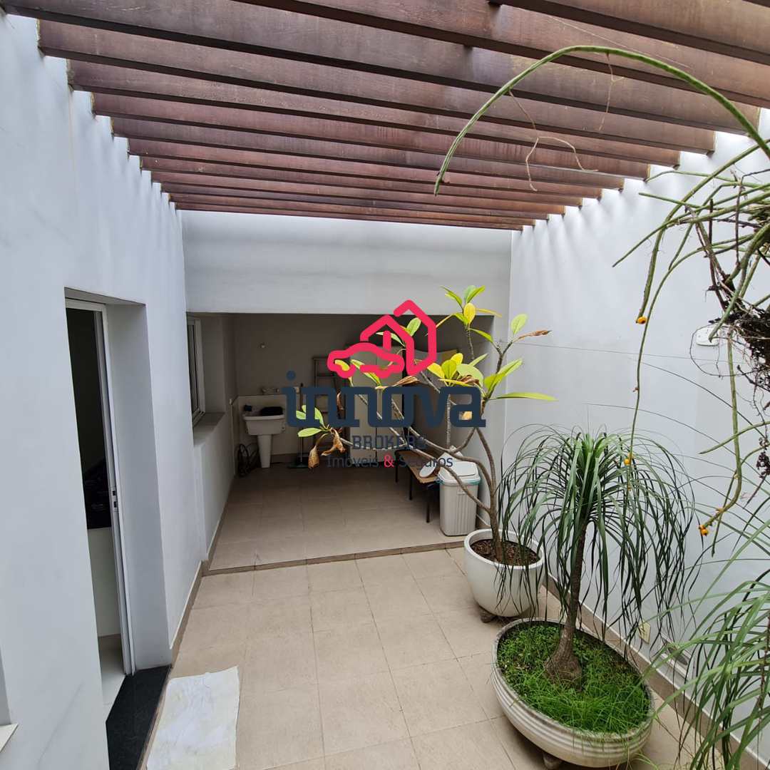 Casa à venda com 2 quartos, 40m² - Foto 12