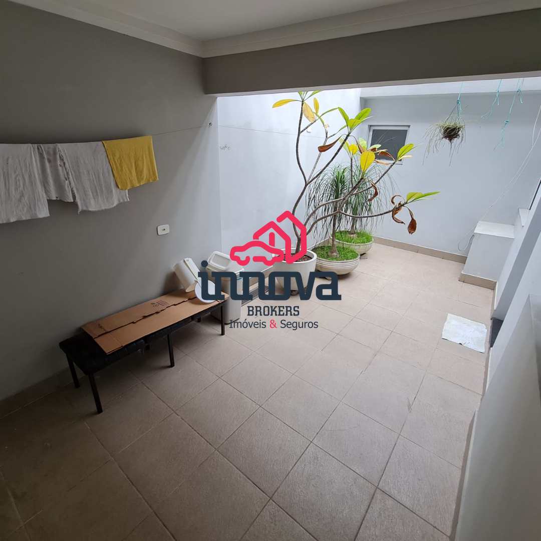 Casa à venda com 2 quartos, 40m² - Foto 13