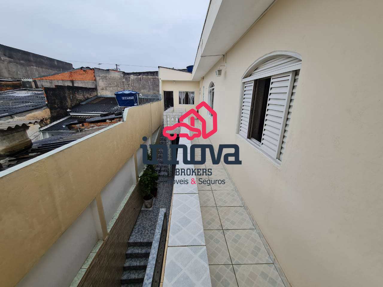 Casa à venda com 3 quartos, 154m² - Foto 1