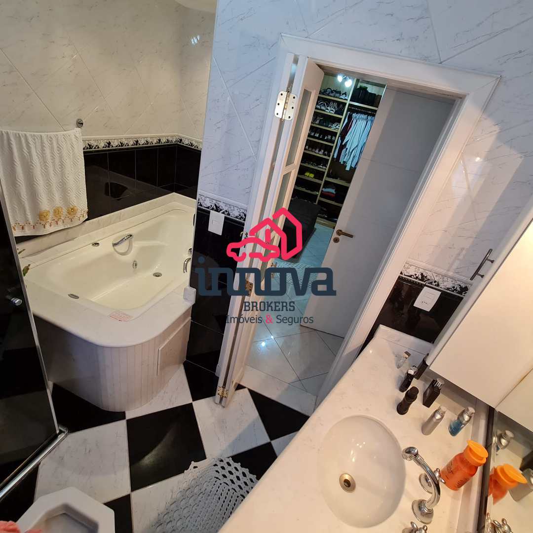 Sobrado à venda com 3 quartos, 300m² - Foto 11