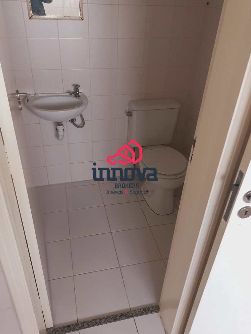 Apartamento à venda com 2 quartos, 75m² - Foto 17