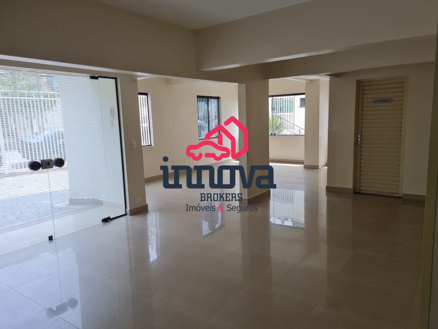 Apartamento à venda com 3 quartos, 154m² - Foto 2