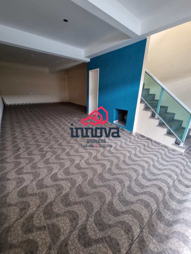 Sobrado à venda com 3 quartos, 200m² - Foto 1