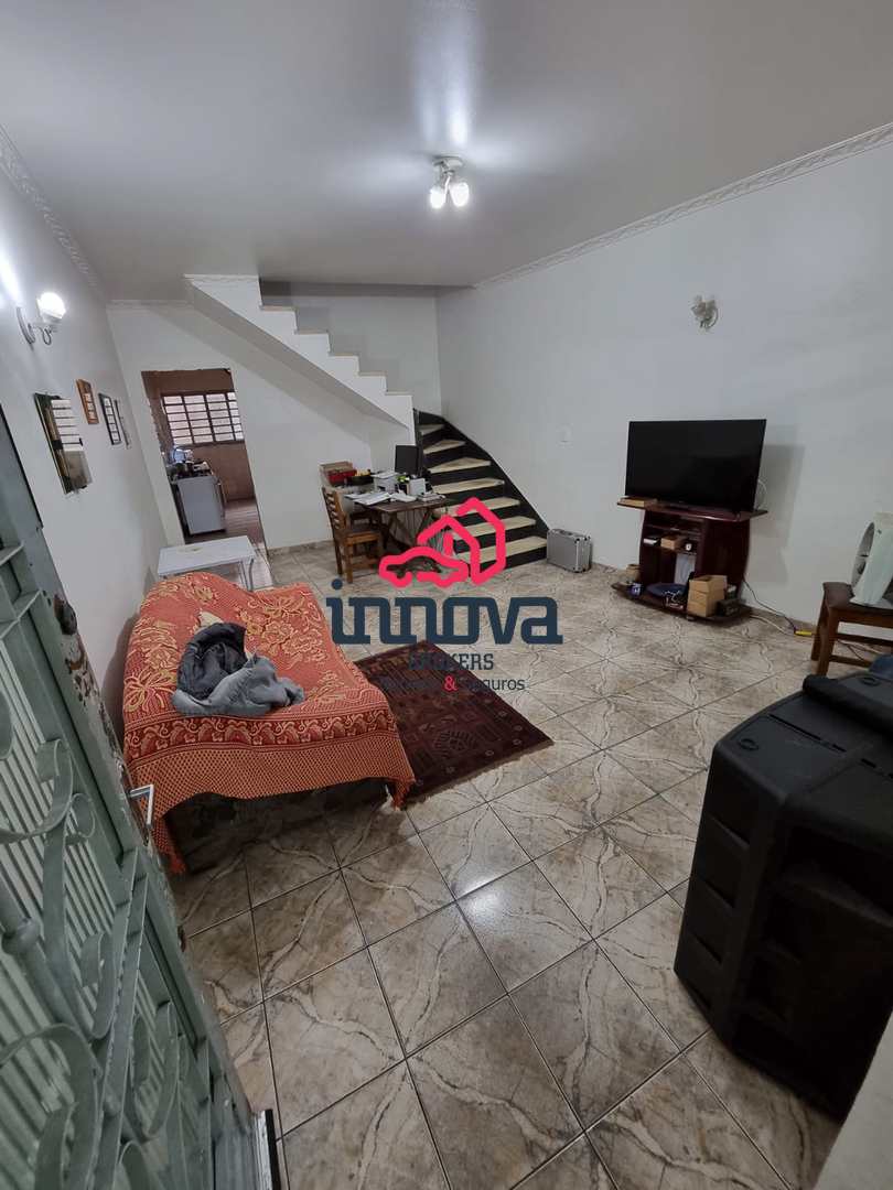 Sobrado à venda com 3 quartos, 96m² - Foto 1