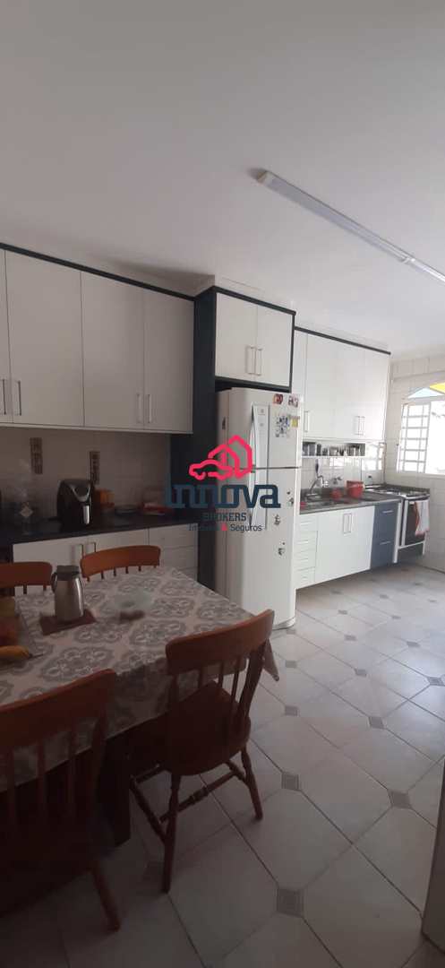 Sobrado à venda com 3 quartos, 97m² - Foto 11