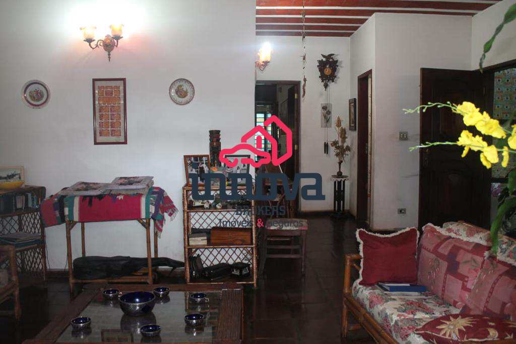 Casa à venda e aluguel com 4 quartos, 550m² - Foto 5