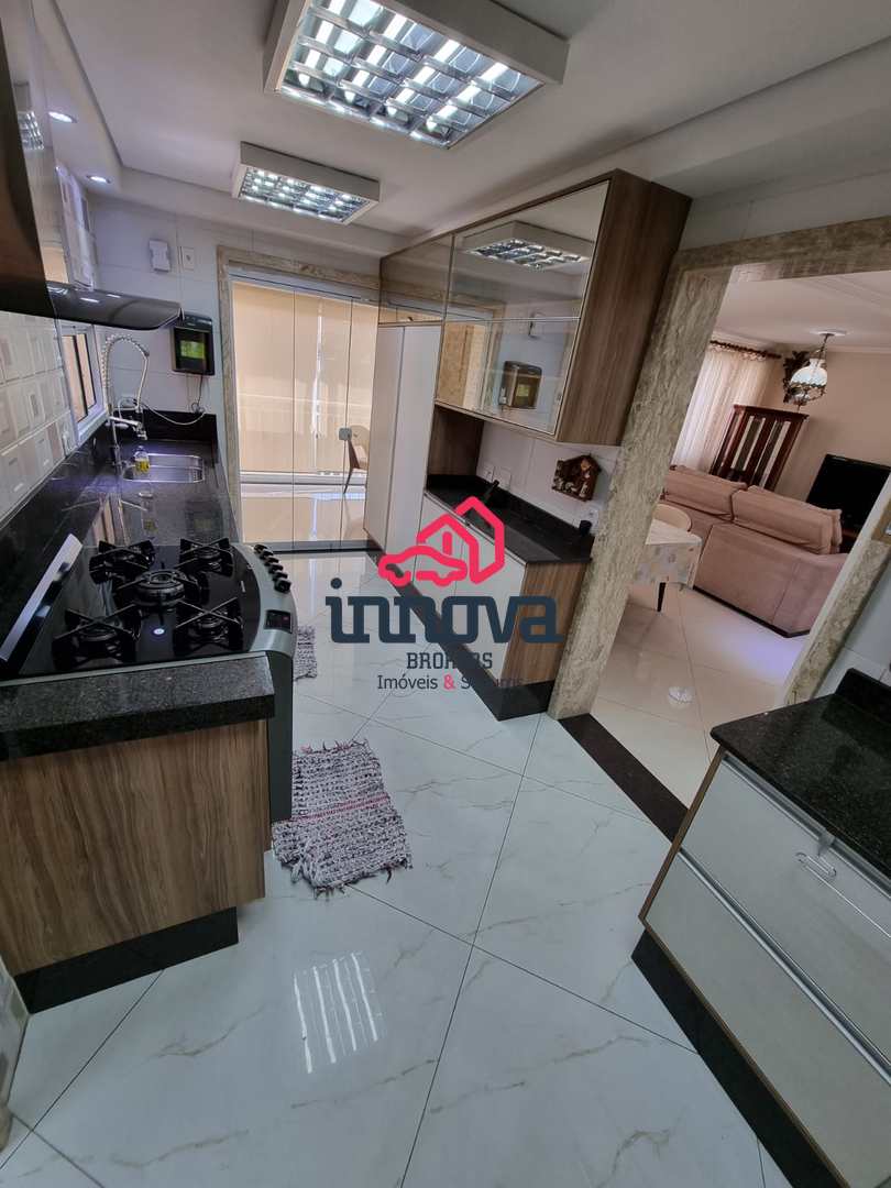 Apartamento para alugar com 3 quartos, 114m² - Foto 10