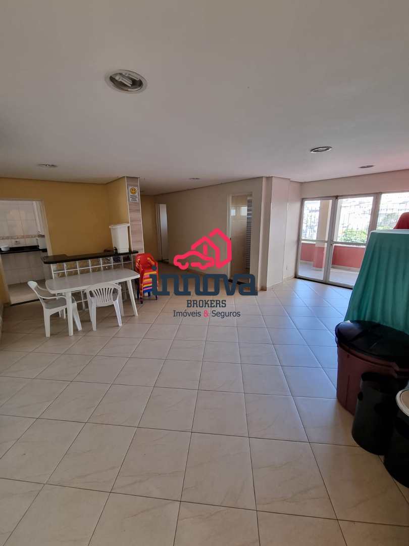 Apartamento à venda com 2 quartos, 64m² - Foto 12