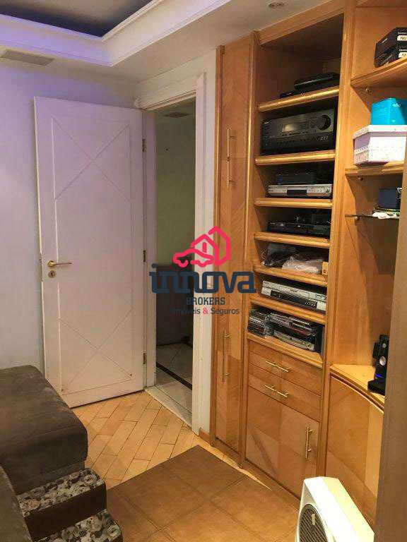 Apartamento à venda com 3 quartos, 151m² - Foto 6