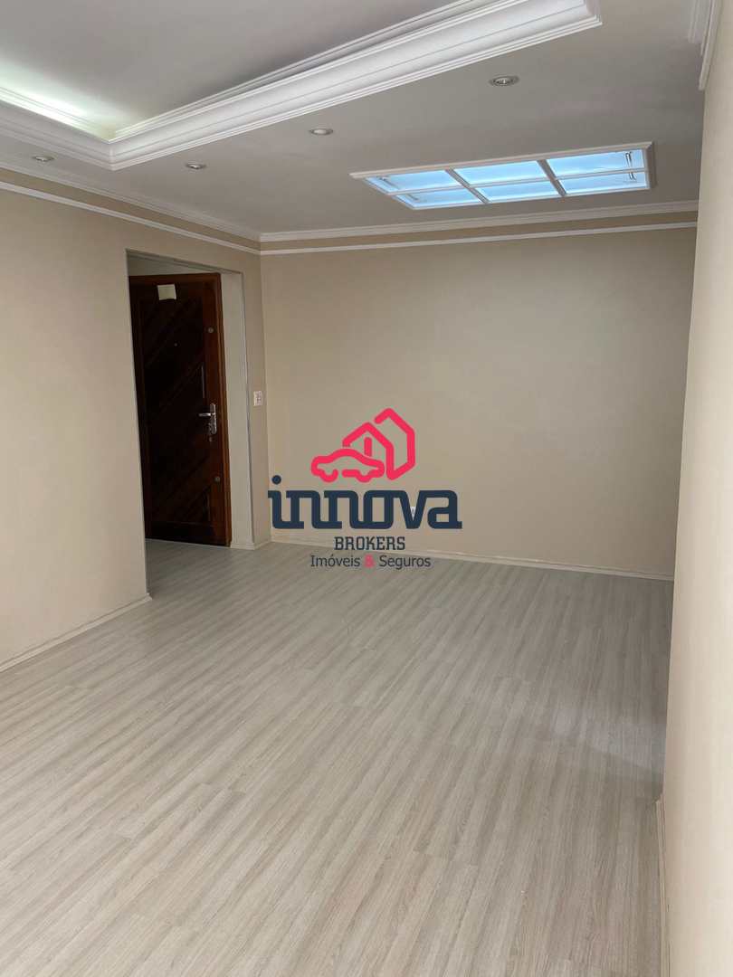 Apartamento à venda com 2 quartos, 70m² - Foto 4