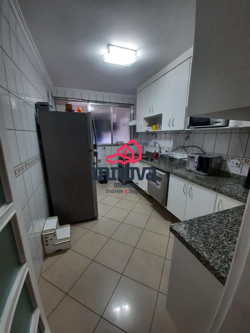 Apartamento à venda com 2 quartos, 74m² - Foto 4