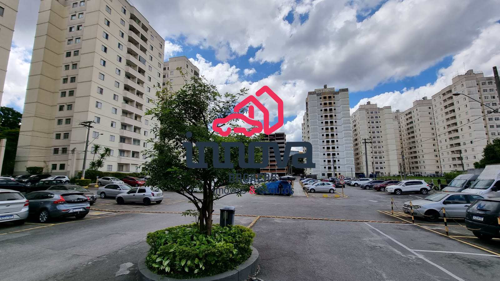 Apartamento à venda com 2 quartos, 62m² - Foto 40