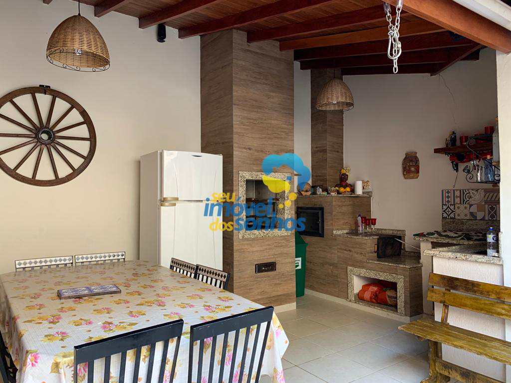 Casa com 3 dorms, Centro, Bragança Paulista - R$ 650 mil, Cod: 203