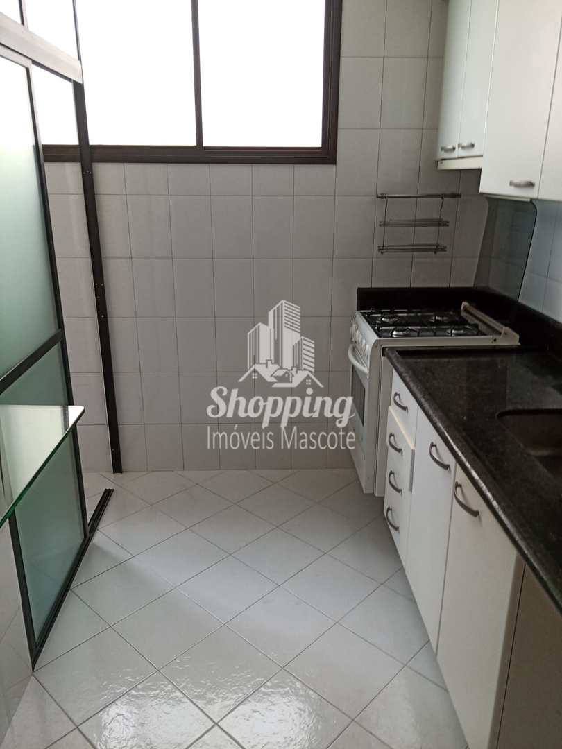 Apartamento à venda com 2 quartos, 67m² - Foto 4